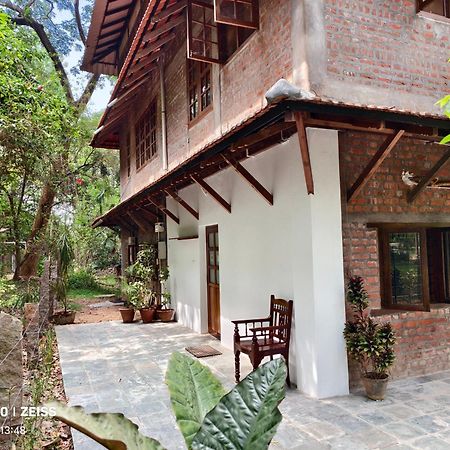 Isai Ambalam guest house Pondichéry Extérieur photo
